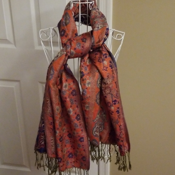 pashmina Accessories - 🌹Gorgeous Pashmina Scarf 💚